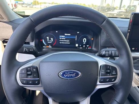 New 2026 Ford Explorer Active w/ Active Comfort Package RWD image 26