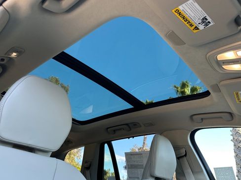 New 2025 Volvo XC90 B6 Ultra image 15