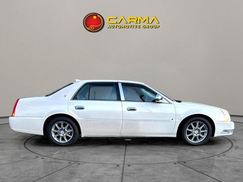 Used 2011 Cadillac DTS Luxury image 10