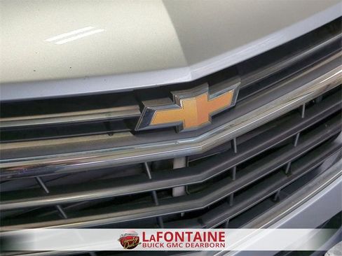 Used 2018 Chevrolet Equinox LT image 28