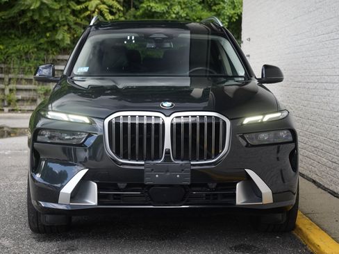 Used 2026 BMW X7 xDrive40i AWD/4WD image 11