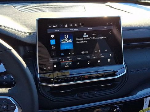 New 2026 Jeep Compass Limited image 15