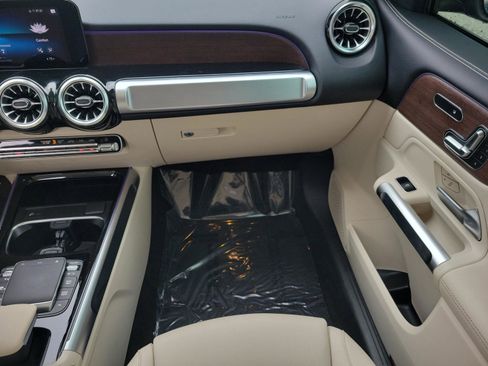 Certified 2023 Mercedes-Benz GLB 250 image 15