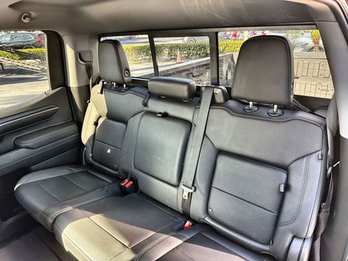 Used 2023 GMC Sierra 1500 SLT w/ SLT Premium Plus Package AWD/4WD image 25