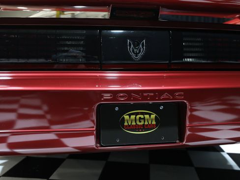 Used 1990 Pontiac Firebird Trans Am RWD image 33