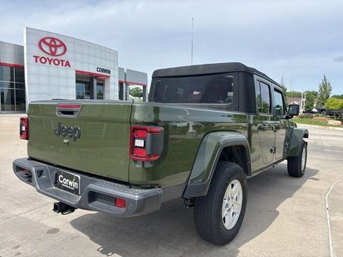Used 2022 Jeep Gladiator Sport AWD/4WD image 3