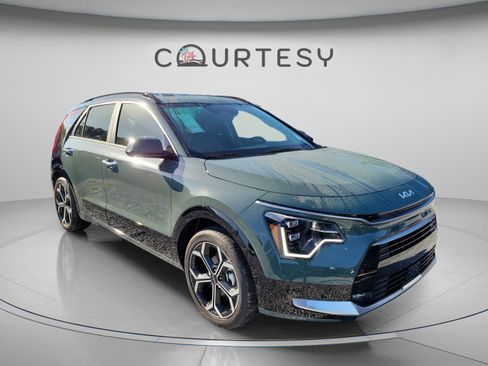 New 2026 Kia Niro SX Touring FWD image 4