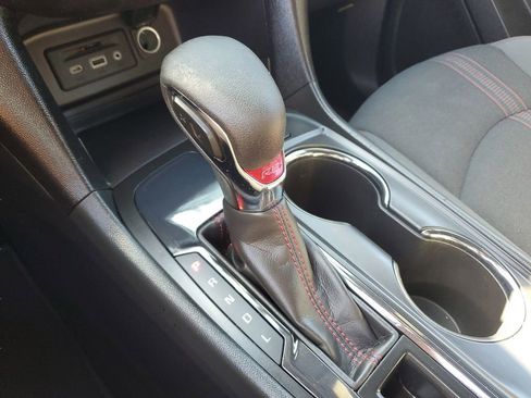 Used 2024 Chevrolet Equinox RS FWD image 24