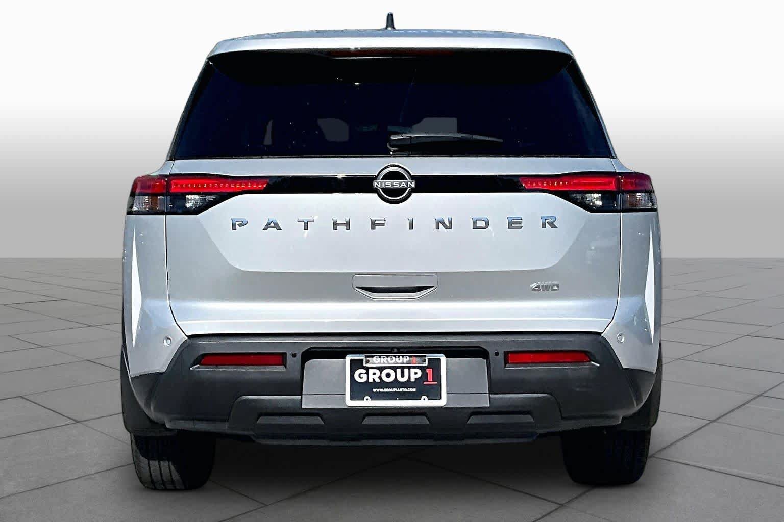 Used 2023 Nissan Pathfinder S AWD/4WD image 5
