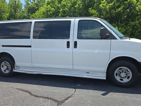 Used 2012 Chevrolet Express 3500 LT w/ LT Preferred Equipment Group RWD image 4