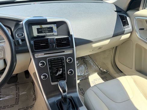 Used 2016 Volvo XC60 T5 Premier FWD image 11