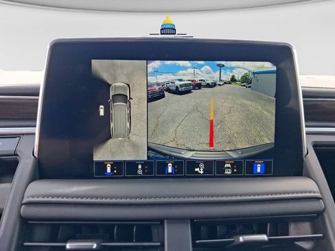 Used 2022 Chevrolet Tahoe LT w/ Luxury Package AWD/4WD image 23