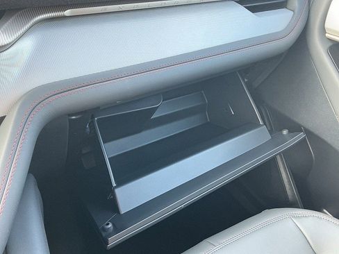 New 2026 Ford Explorer Active w/ Active Comfort Package image 15