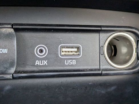 Used 2020 Kia Sorento LX image 20