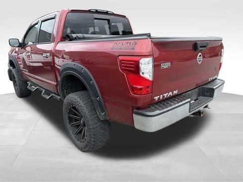 Used 2019 Nissan Titan SV AWD/4WD image 6
