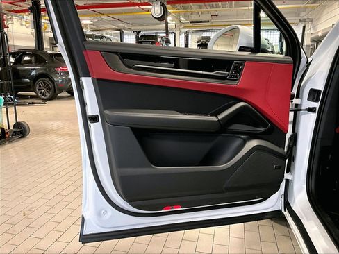 New 2026 Porsche Cayenne GTS AWD/4WD image 16