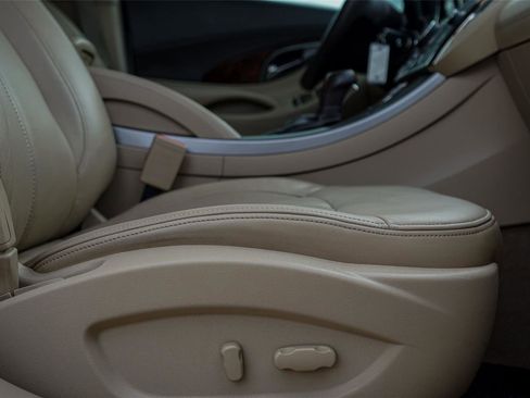 Used 2012 Buick LaCrosse Leather FWD image 29