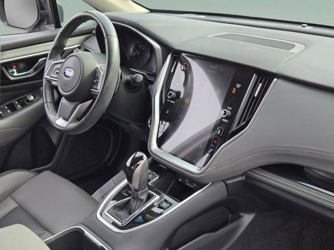 Used 2022 Subaru Outback Onyx Edition XT AWD/4WD image 9
