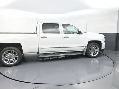 Used 2018 Chevrolet Silverado 1500 LTZ Z71 w/ LTZ Plus Package AWD/4WD image 9