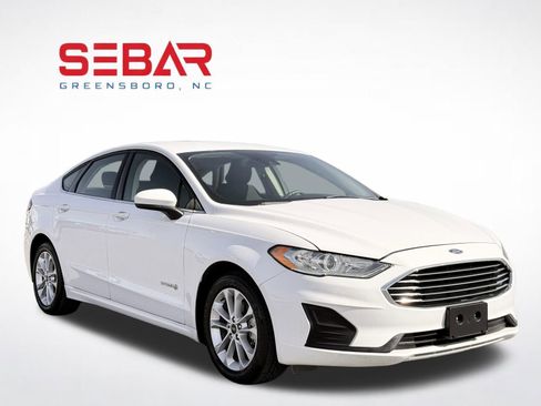 Used 2019 Ford Fusion SE FWD image 5