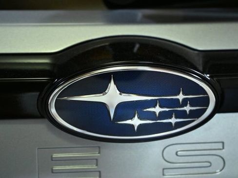 Used 2025 Subaru Forester Premium AWD/4WD image 11