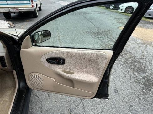 Used 1999 Saturn S-Series SW2 w/ SW2 Option Pkg 1 FWD image 10