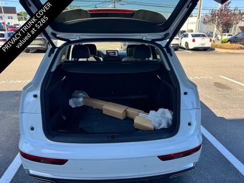 Certified 2023 Audi Q5 2.0T Premium w/ Convenience Package AWD/4WD image 11