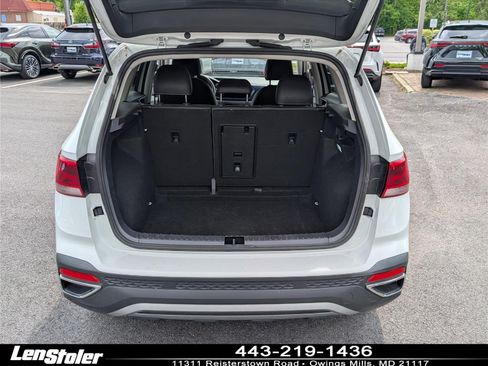 Used 2024 Volkswagen Taos SE FWD image 13