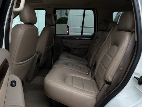 Used 2004 Ford Explorer Limited image 13