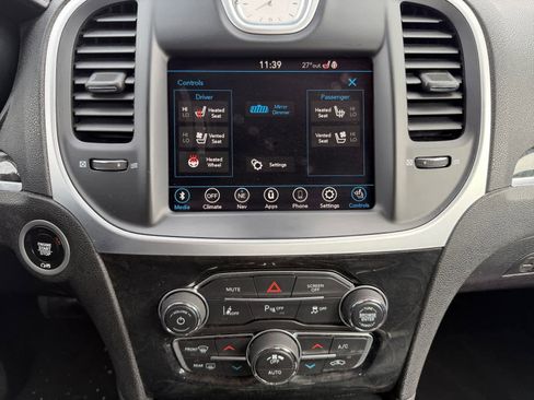 Used 2023 Chrysler 300 Touring L w/ Popular Equipment Group image 26