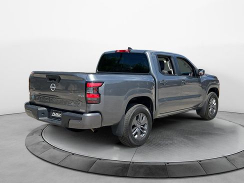 Used 2025 Nissan Frontier SV AWD/4WD image 7