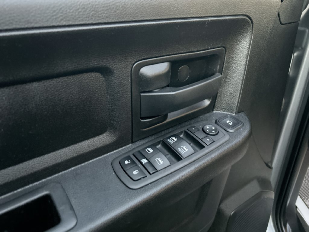 Used 2024 RAM 3500 Tradesman AWD/4WD image 21