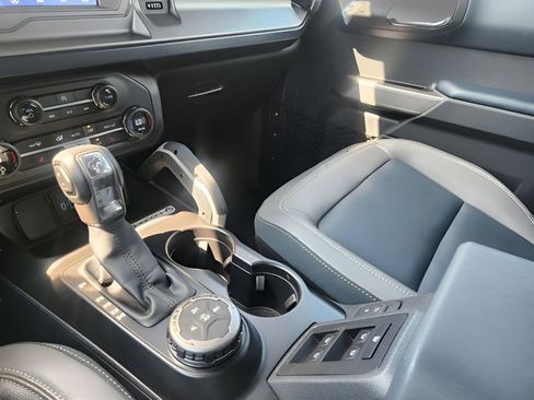 Used 2023 Ford Bronco Outer Banks image 23