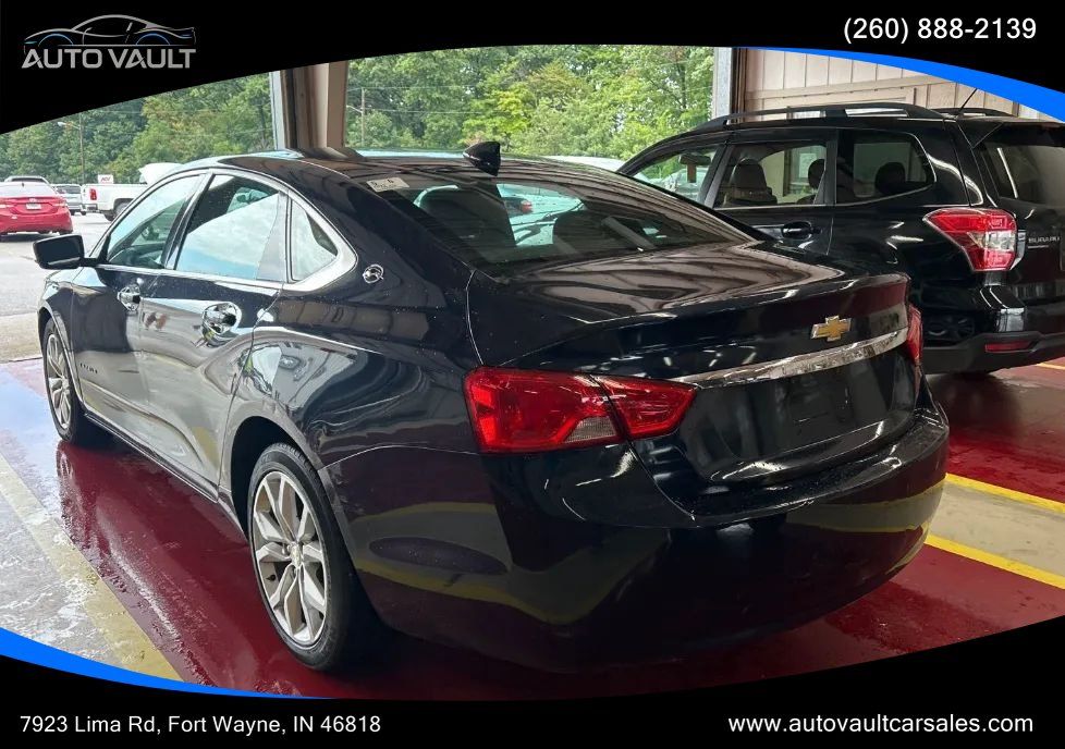 Used 2017 Chevrolet Impala LT FWD image 2