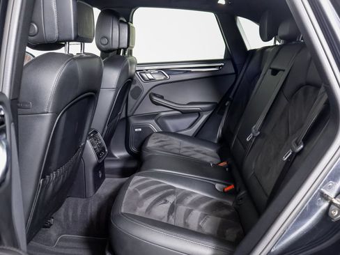 Certified 2020 Porsche Macan AWD/4WD image 11