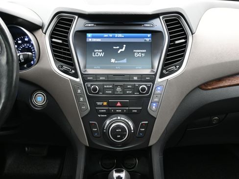 Used 2017 Hyundai Santa Fe Limited image 16