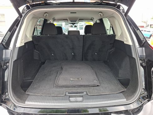 Used 2025 Nissan Rogue SV AWD/4WD image 29
