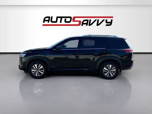 Used 2024 Nissan Pathfinder SL FWD image 4