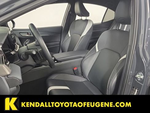 Used 2025 Toyota Camry SE AWD/4WD image 22