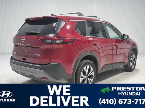 Used 2023 Nissan Rogue SV image 5