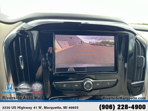 Used 2023 Chevrolet Traverse LS AWD/4WD image 22