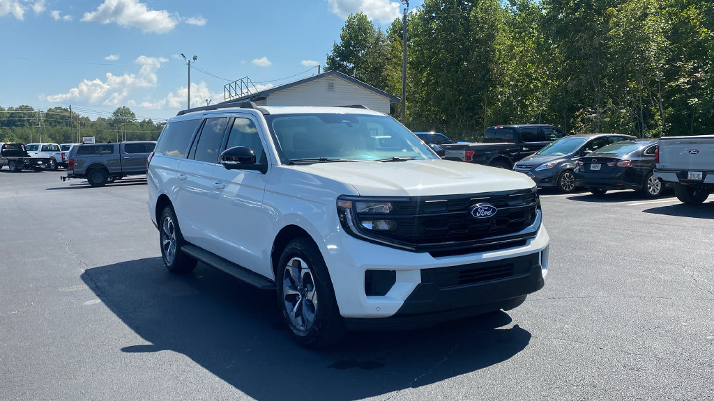 New 2027 Ford Expedition Max Active AWD/4WD image 3