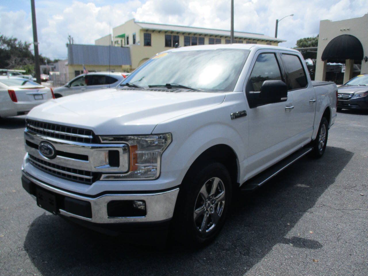 Used 2020 Ford F150 XLT w/ Equipment Group 302A Luxury RWD image 4