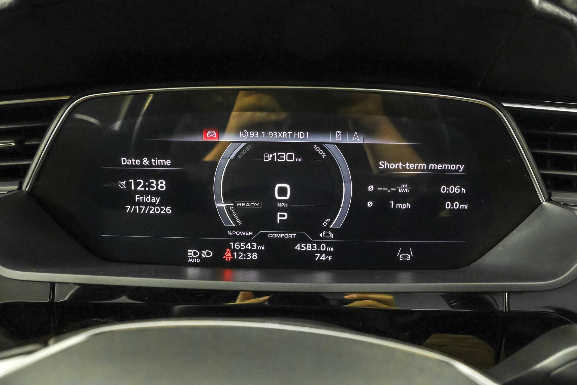 Used 2024 Audi Q8 e-tron Premium Plus w/ Premium Plus Package AWD/4WD image 25
