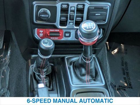 Used 2018 Jeep Wrangler Unlimited Rubicon w/ Steel Bumper Group AWD/4WD image 19