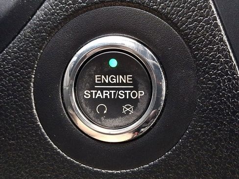 Used 2018 Ford Explorer XLT w/ Equipment Group 202A image 27