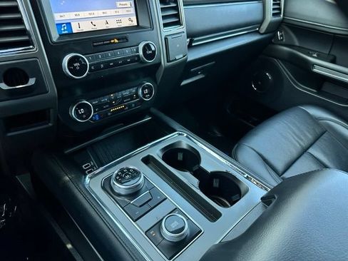 Certified 2019 Ford Expedition XLT w/ Equipment Group 202A AWD/4WD image 17