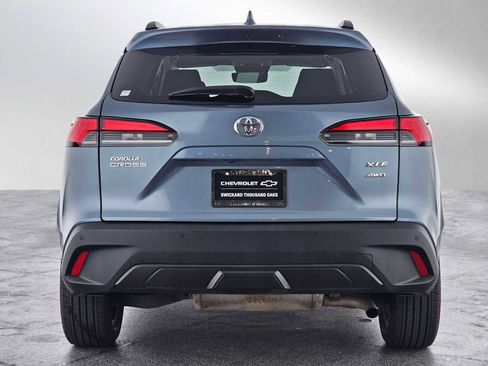 Used 2024 Toyota Corolla Cross XLE w/ Convenience Package image 8