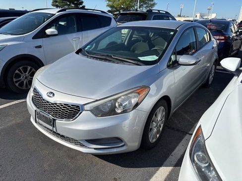 Used 2015 Kia Forte LX w/ Popular Package image 3