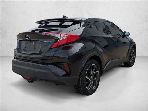 Used 2022 Toyota C-HR Limited image 5